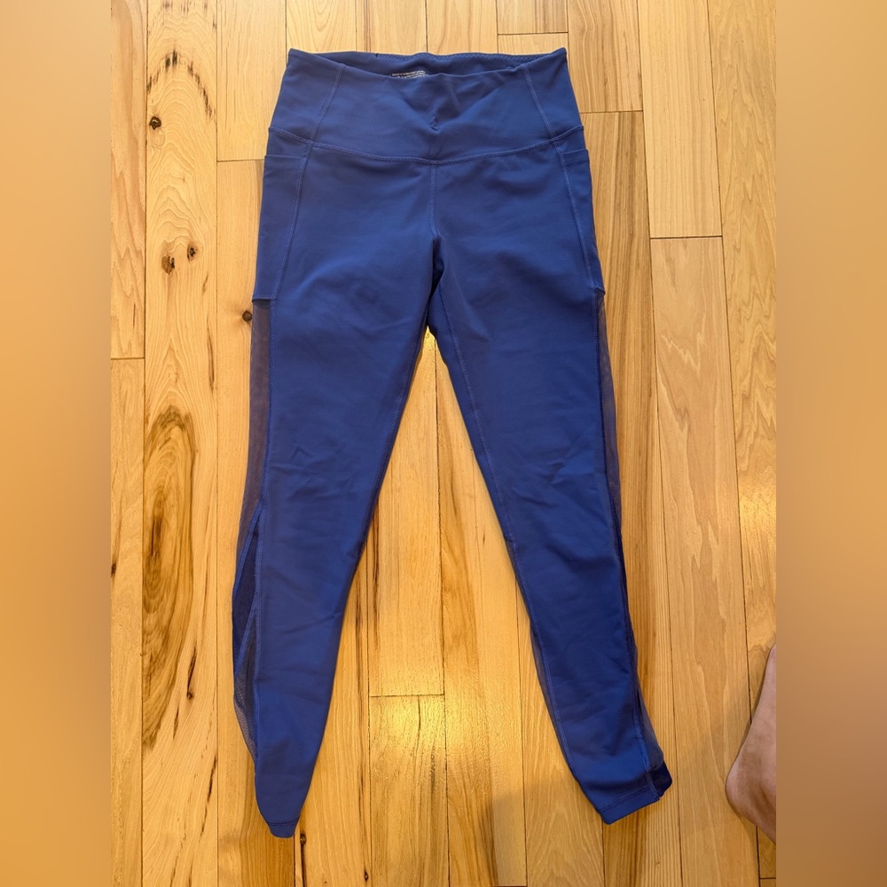 Victoria’s Secret Blue knockout leggings! Size Small! - Picture 3 of 6